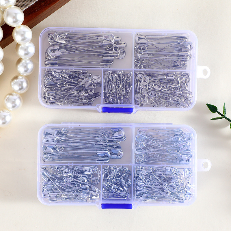 Silver Safety Pins Kit With St - Craft Embellishment Storage recension och pris